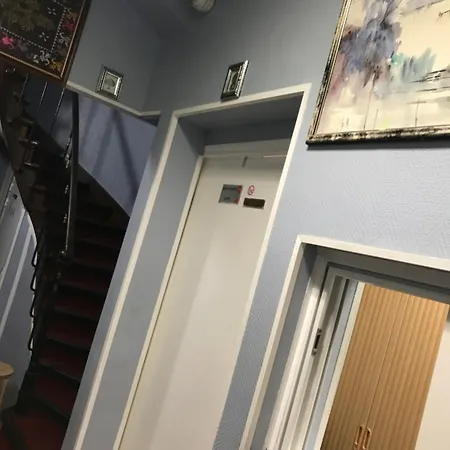 Hotel Fm Parigi