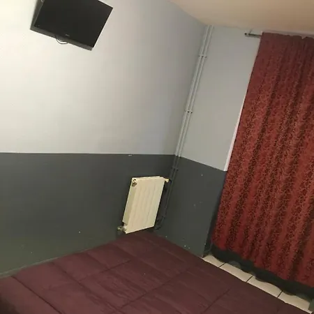Hotel Fm Parigi