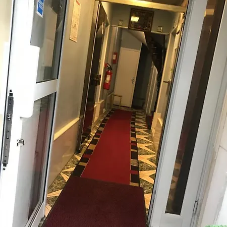 Fm Hotel
