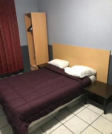 Hotel Fm Parigi