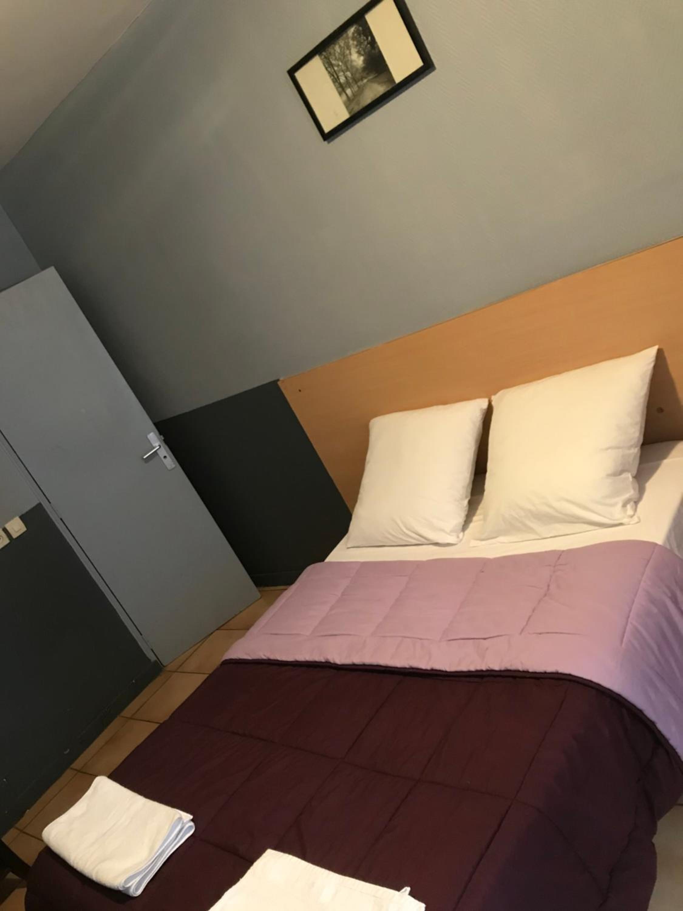 Hotel Fm *