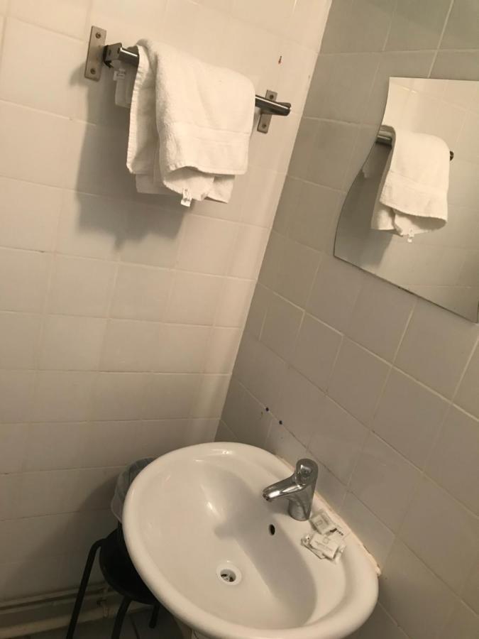 Hotel Fm Parigi