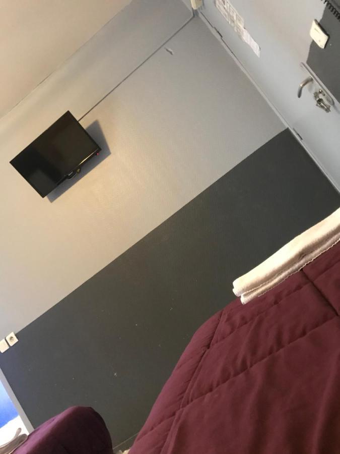Hotel Fm Parigi